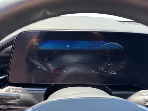 Used 2024 Kia Niro Wind FWD image 11