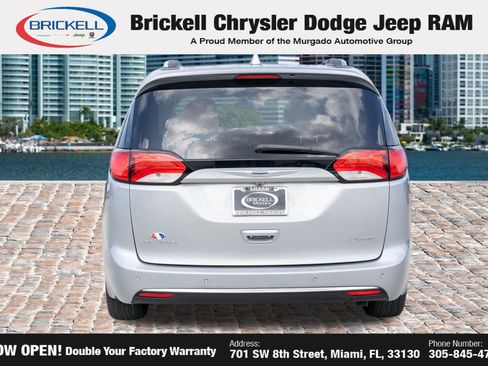 Used 2019 Chrysler Pacifica Limited w/ Advanced Safetytec Group FWD image 7