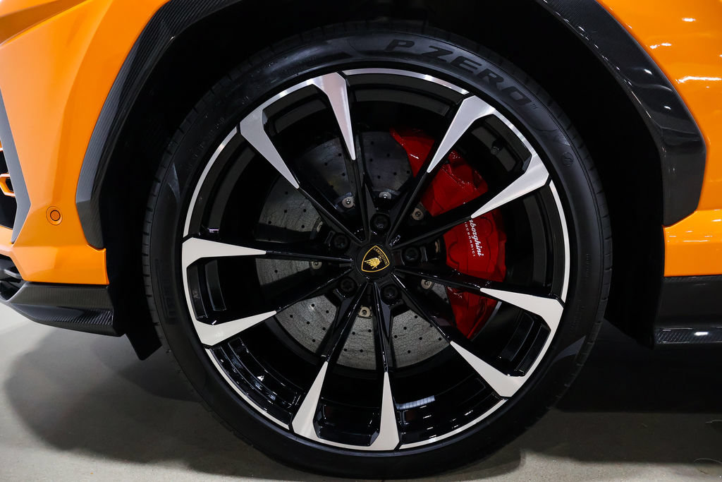 Used 2021 Lamborghini Urus AWD/4WD image 21