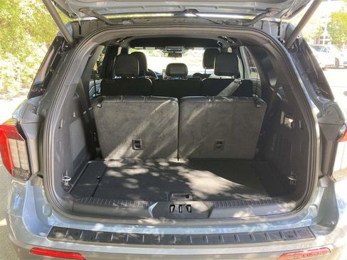 Used 2025 Ford Explorer ST-Line w/ Premium Package image 7