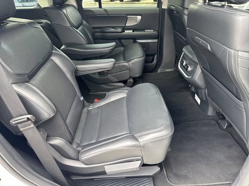 Used 2025 Ford Expedition Platinum AWD/4WD image 15
