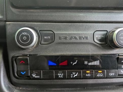 Used 2023 RAM ProMaster 2500 FWD image 30
