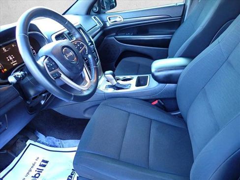 Used 2017 Jeep Grand Cherokee Laredo w/ Quick Order Package 23E image 10