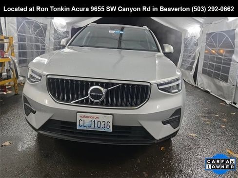 Used 2024 Volvo XC40 B5 Core image 7