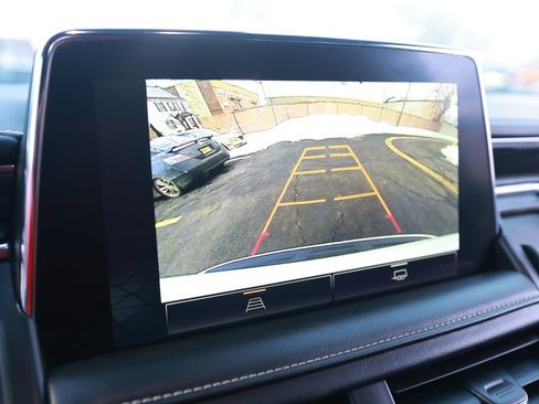 Used 2024 GMC Yukon SLT image 49