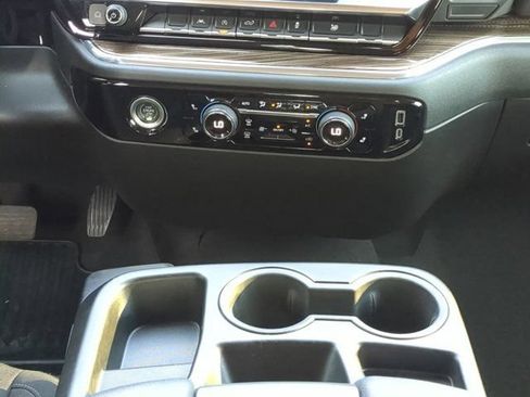 Used 2024 Chevrolet Silverado 1500 RST RWD image 18
