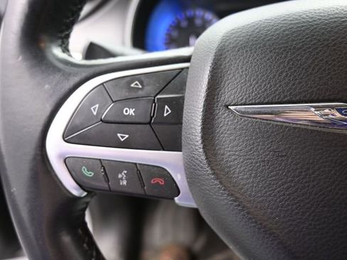 Used 2015 Chrysler 200 Limited w/ Convenience Group image 15