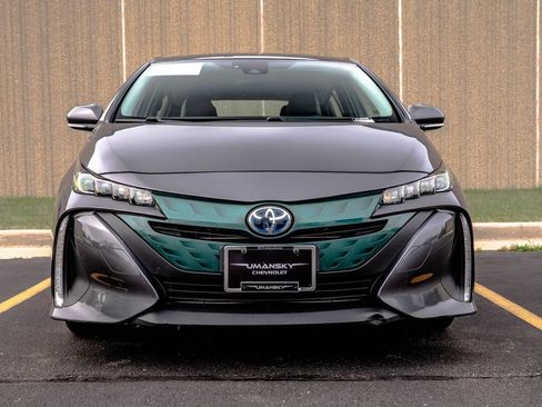 Used 2018 Toyota Prius Prime Premium FWD image 3