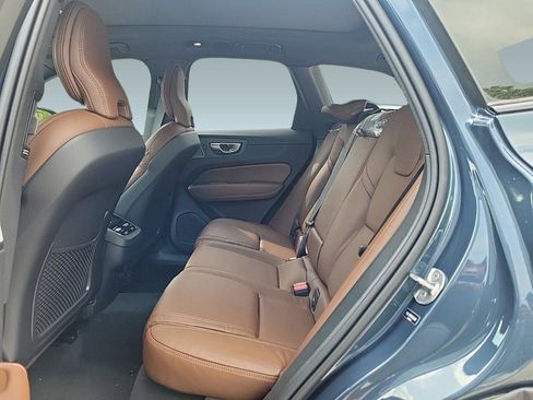 New 2024 Volvo XC60 B5 Ultimate image 13