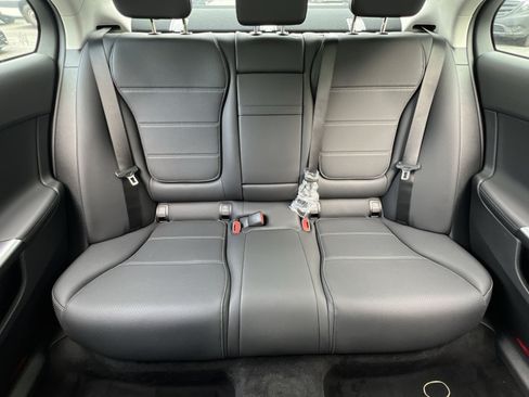 New 2026 Mercedes-Benz C 300 4MATIC Sedan image 15