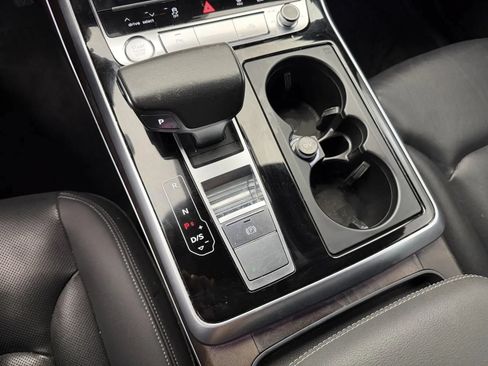 Used 2019 Audi Q8 Prestige AWD/4WD image 43