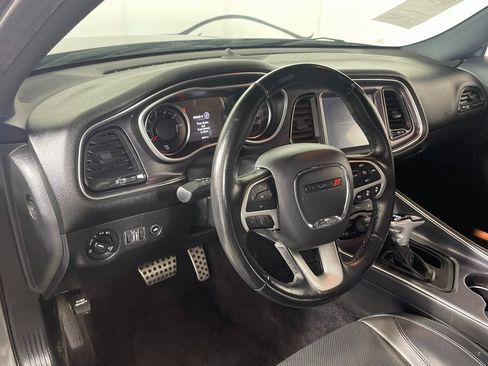 Used 2017 Dodge Challenger SXT Plus image 14
