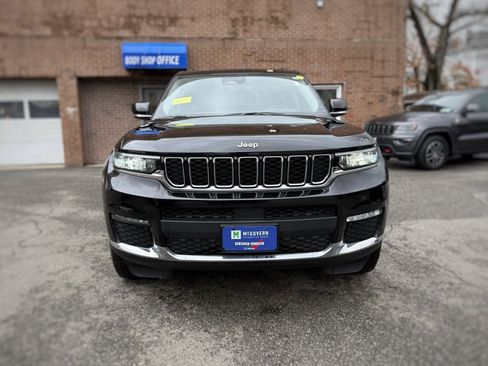 Used 2022 Jeep Grand Cherokee L Limited AWD/4WD image 2
