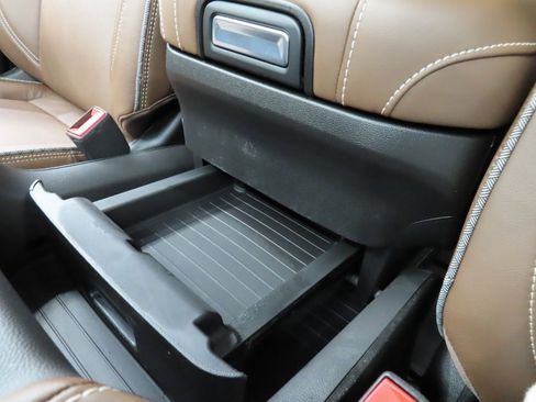 Used 2024 Chevrolet Suburban High Country image 27