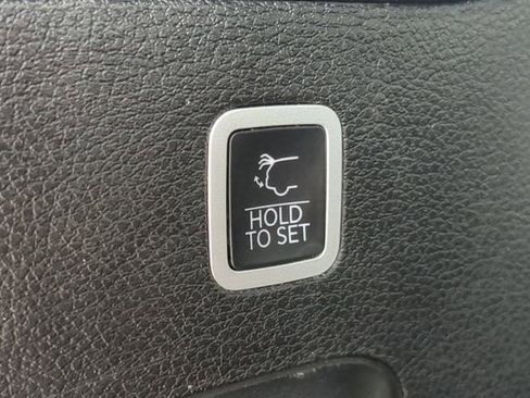 Used 2024 Jeep Wagoneer Series II w/ Flexible Seating Group RWD image 13