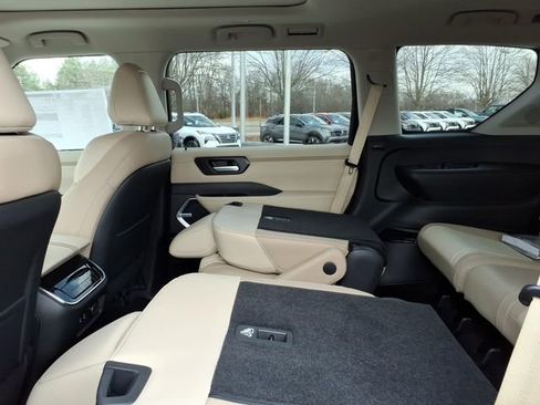 New 2026 Nissan Armada Platinum Reserve image 7