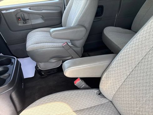 Used 2015 Chevrolet Express 3500 LT w/ LT Preferred Equipment Group RWD image 25