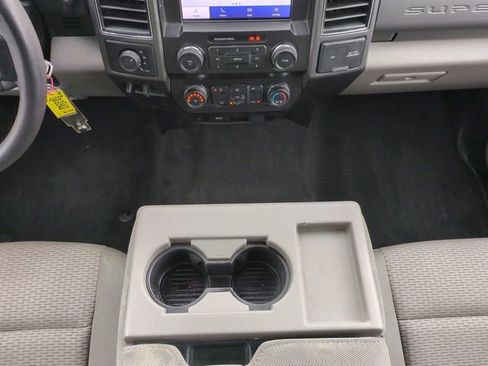 Used 2020 Ford F250 XLT w/ Snow Plow Prep Package image 19