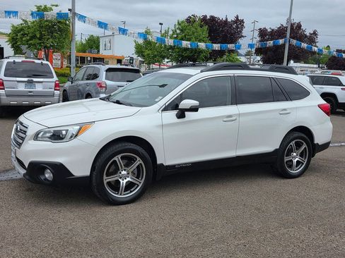 Used 2015 Subaru Outback 2.5i Limited AWD/4WD image 32