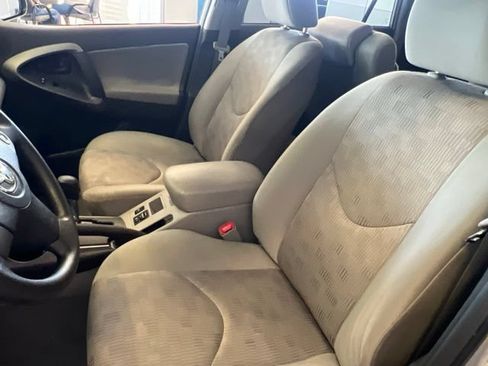 Used 2011 Toyota RAV4 2WD w/ Base L4 Extra Value Pkg image 17