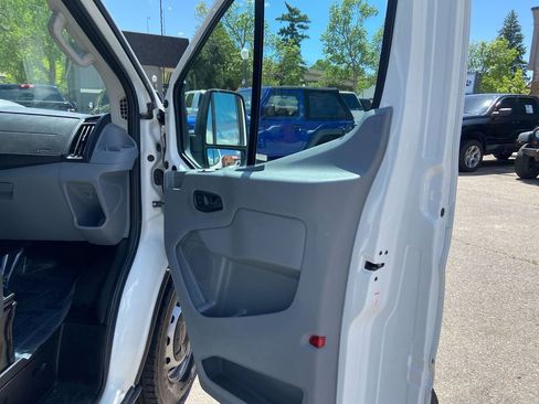 Used 2017 Ford Transit 150 130 Low Roof RWD image 28