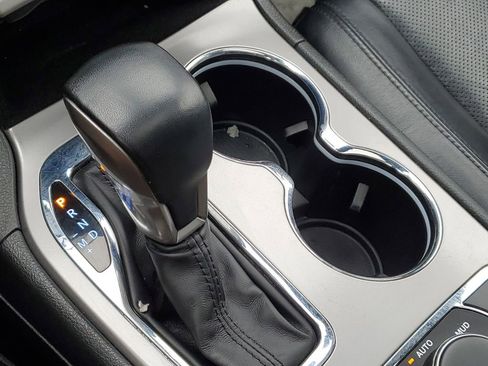 Used 2022 Jeep Grand Cherokee Limited w/ Luxury Group II image 21