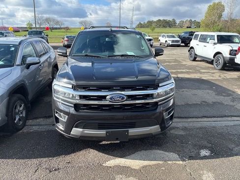 Used 2024 Ford Expedition Max Limited image 3