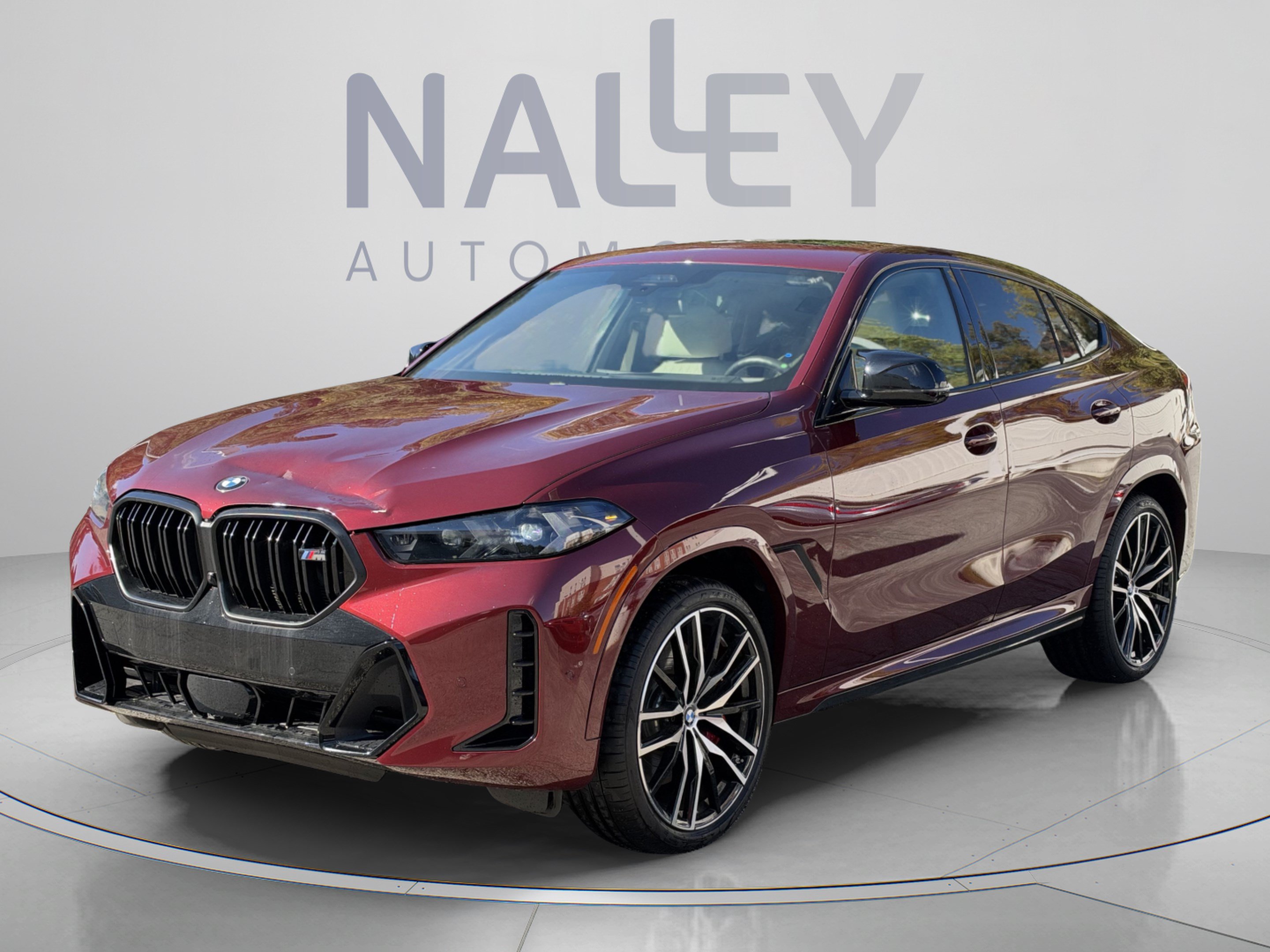Used 2025 BMW X6 M60i AWD/4WD image 1