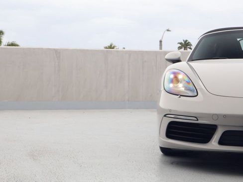 Certified 2023 Porsche 718 Boxster RWD image 13