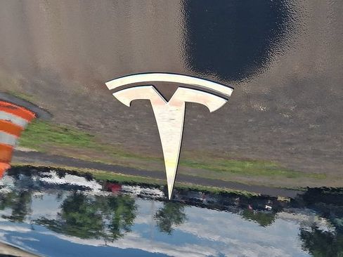 Used 2020 Tesla Model Y Long Range AWD/4WD image 29