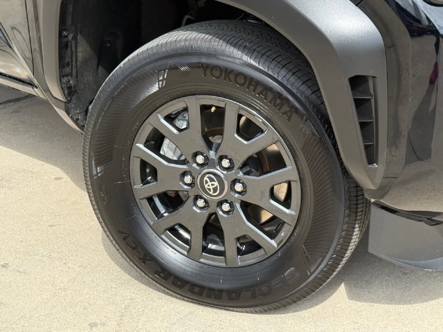 Used 2026 Toyota 4Runner SR5 AWD/4WD image 2