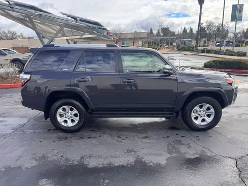 Used 2024 Toyota 4Runner SR5 Premium w/ Moonroof Package image 7