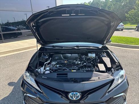 Used 2022 Toyota Camry XLE w/ Cold Weather Package FWD image 23