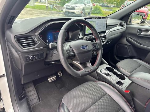 Used 2024 Ford Escape ST-Line w/ Tech Pack #1 AWD/4WD image 11