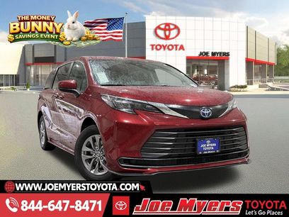 Used 2024 Toyota Sienna LE
