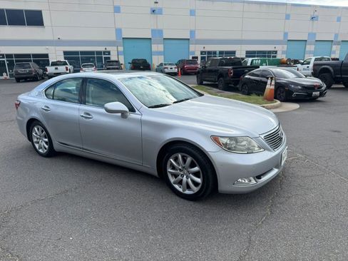 Used 2007 Lexus LS 460 RWD image 8