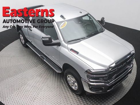 Used 2026 RAM 2500 Big Horn AWD/4WD image 3