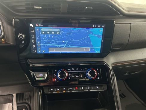 Used 2023 GMC Sierra 1500 AT4 image 20