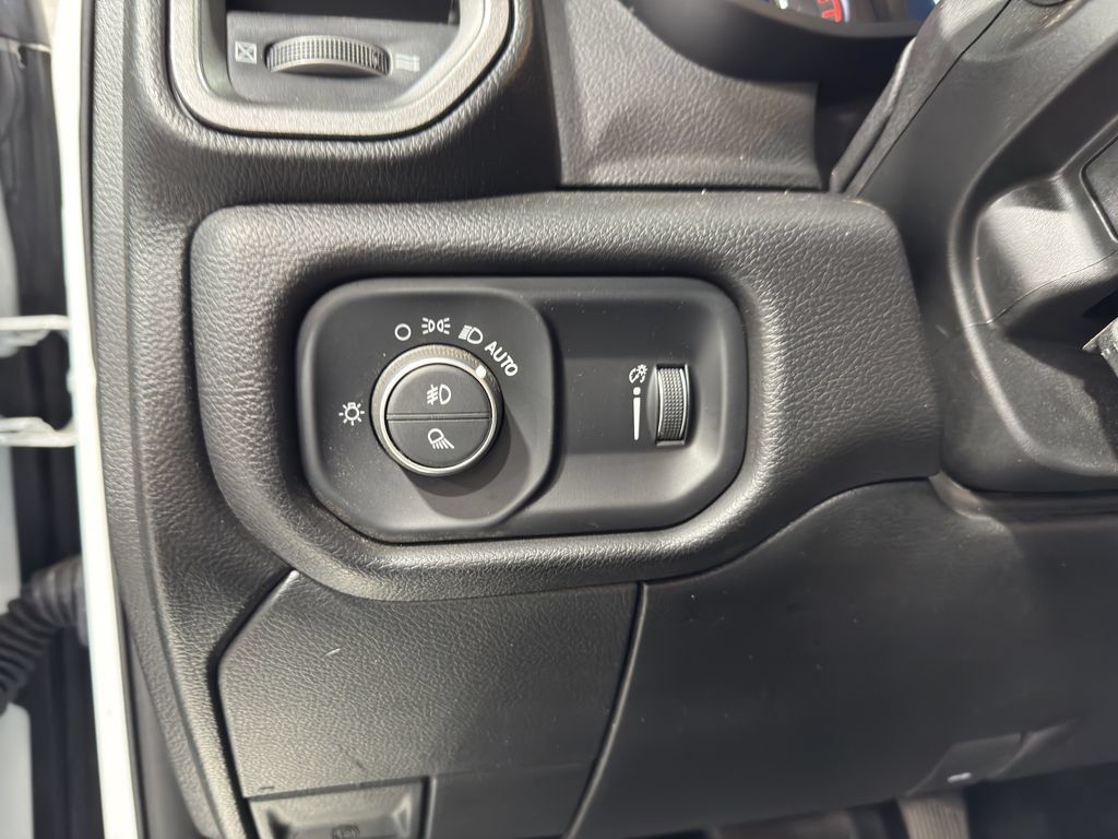Used 2024 RAM 5500 Tradesman w/ Chrome Appearance Group AWD/4WD image 20