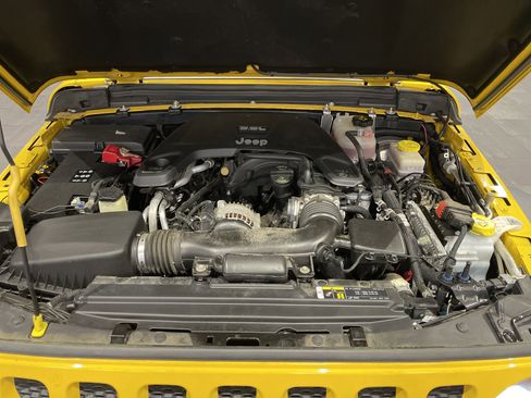 Used 2020 Jeep Wrangler Sport S image 35