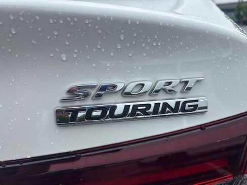 Used 2025 Honda Civic Sport Touring image 9