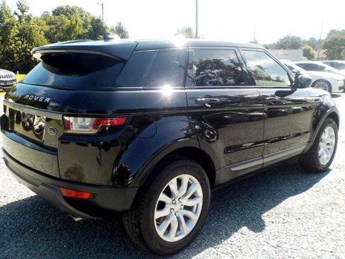 Used 2017 Land Rover Range Rover Evoque SE image 5