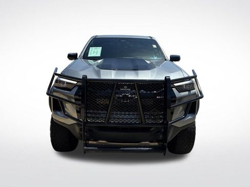 Used 2023 Chevrolet Colorado ZR2 w/ ZR2 Convenience Package III AWD/4WD image 2
