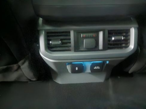 Certified 2022 Ford F150 Lariat w/ Equipment Group 502A High image 26