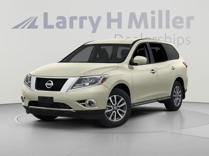 Used 2014 Nissan Pathfinder Platinum w/ Platinum Premium Package