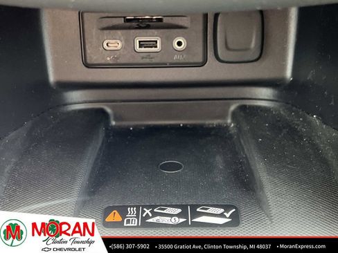 Certified 2024 Chevrolet Equinox Premier FWD image 25