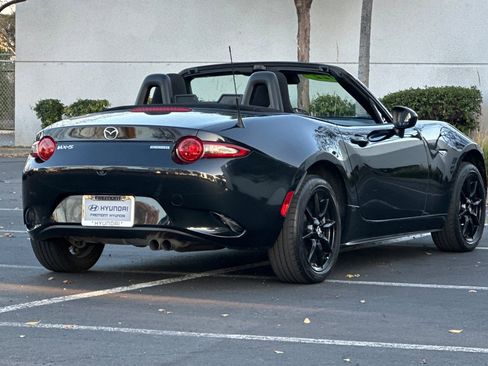 Used 2022 MAZDA MX-5 Miata Sport image 3