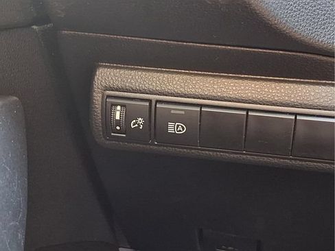 Used 2023 Toyota Corolla LE FWD image 12