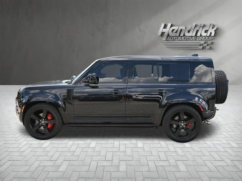 Used 2025 Land Rover Defender 110 V8 AWD/4WD image 6