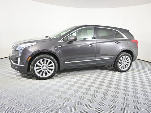 Used 2018 Cadillac XT5 Platinum w/ Driver Assist Package image 2